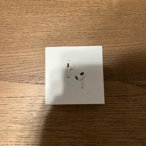 Apple White Wireless Earbuds